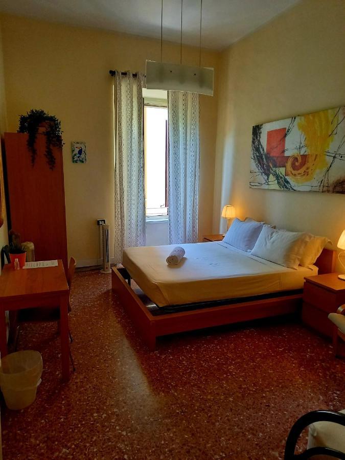 Colosseo B&B Рим Екстериор снимка