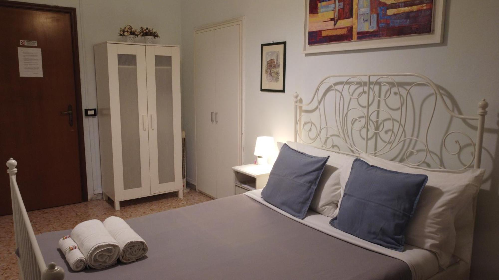 Colosseo B&B Рим Екстериор снимка